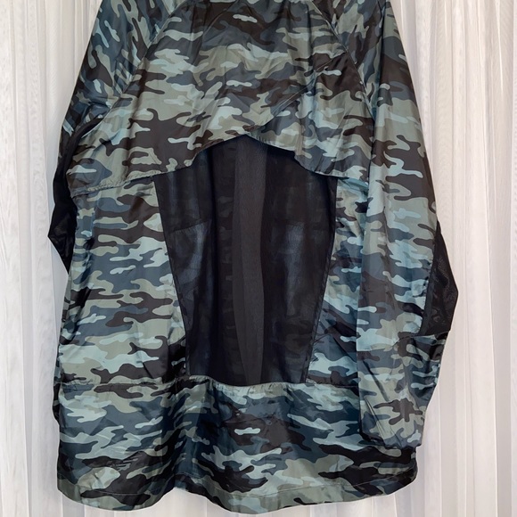 NWOT WIND BREAKER JACKET - Picture 8 of 13